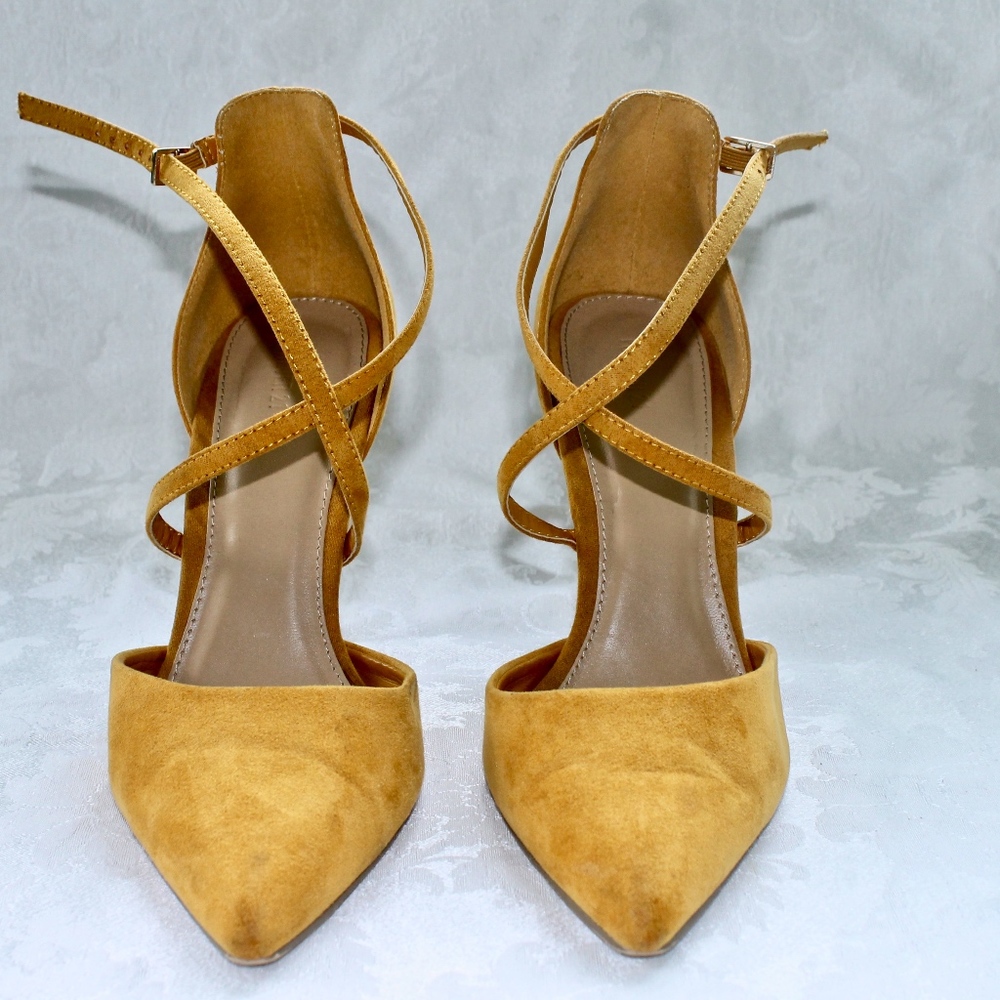 Yellow Suede Pumps Lightly Used Size 8!